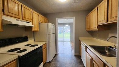 102 N Point Dr, Unit 102 in Boston, MA - Building Photo - Building Photo