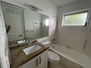 535 S Rainbow Dr in Hollywood, FL - Building Photo - Building Photo