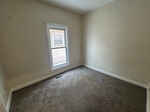 1323 S Webster St in Kokomo, IN - Building Photo - Building Photo