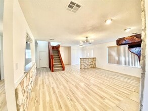 114 Hollaway St, Unit A in La Grange, TX - Building Photo - Building Photo