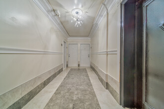 155 Evergreen Pl, Unit 301 in East Orange, NJ - Building Photo - Building Photo
