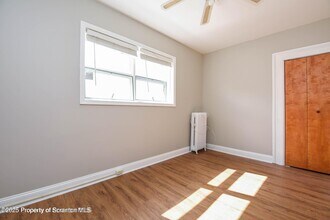 1225 1/2 S Irving Ave in Scranton, PA - Building Photo - Building Photo