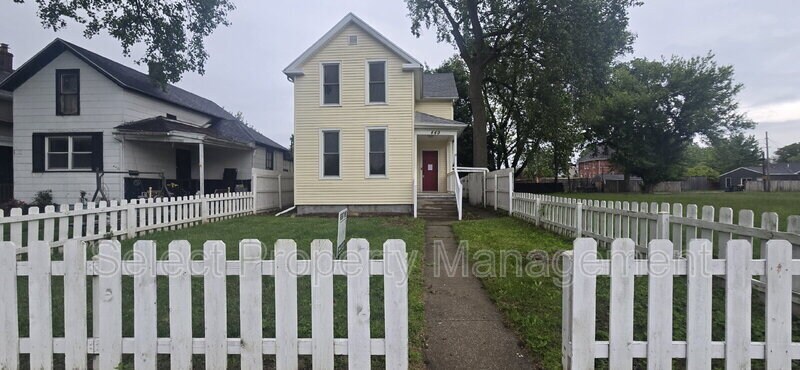 449 Ruth St in Fort Wayne, IN - Building Photo