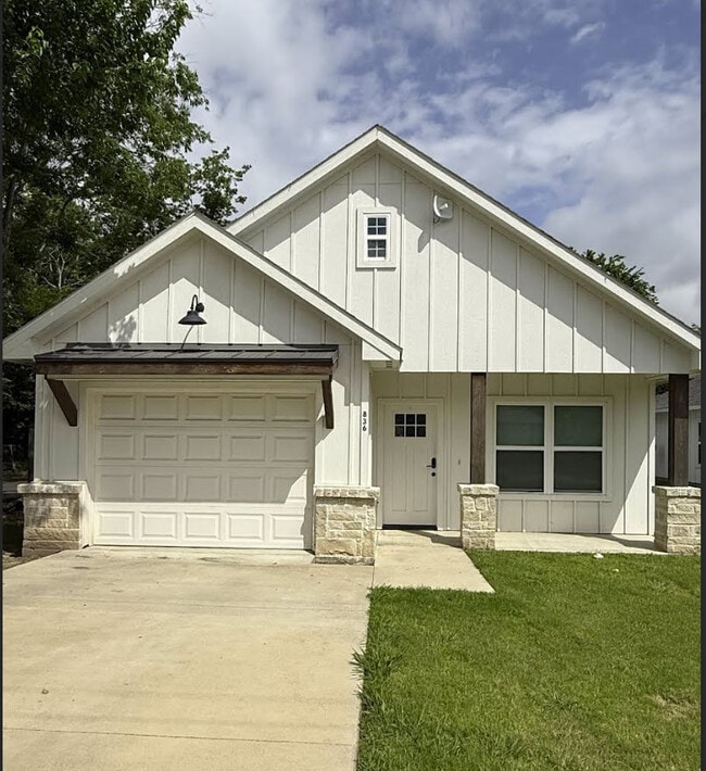 property at 836 Gibbard Ave