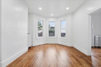 144 Nelson Ave in Jersey City, NJ - Building Photo - Building Photo