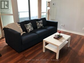 19-1119 Grand Trunk Crescent in Toronto, ON - Building Photo - Building Photo