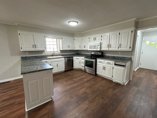 19 Grove Ave in Jackson, TN - Foto de edificio - Building Photo