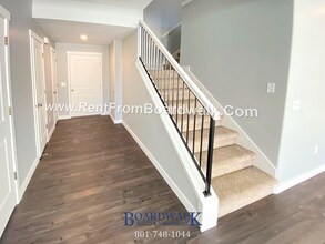 858 W Wellington Ave in North Salt Lake, UT - Building Photo - Building Photo