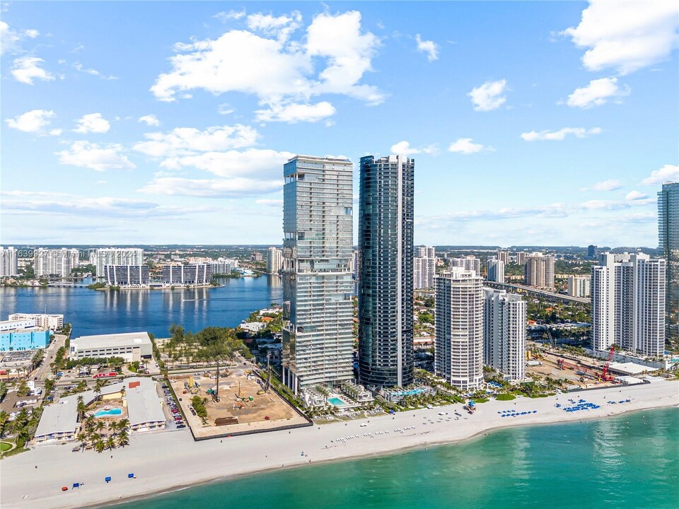 18501 Collins Ave, Unit 2603 in Sunny Isles Beach, FL - Building Photo