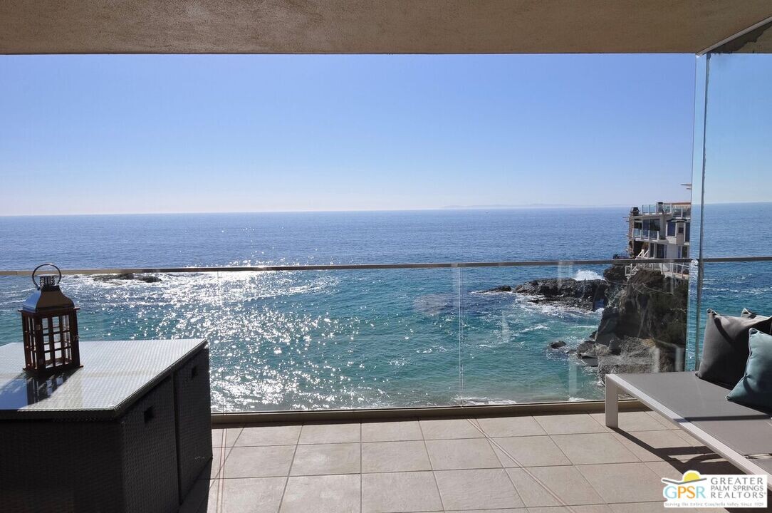 31755 Coast Hwy in Laguna Beach, CA - Building Photo