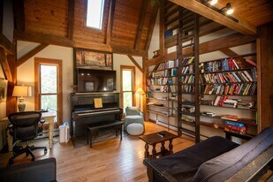 216 South End Rd in East Dorset, VT - Building Photo