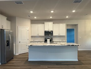 16026 10th Ave E in Bradenton, FL - Building Photo - Building Photo