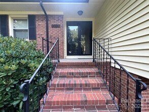 294 Spicewood Cir in Troutman, NC - Building Photo - Building Photo
