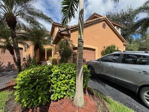 1503 Veracruz Ln in Weston, FL - Foto de edificio - Building Photo