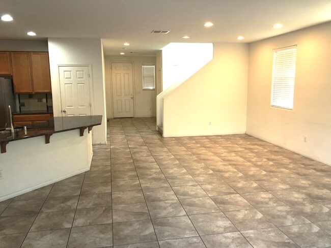 6978 Foggy Mist Ave in Las Vegas, NV - Building Photo - Building Photo