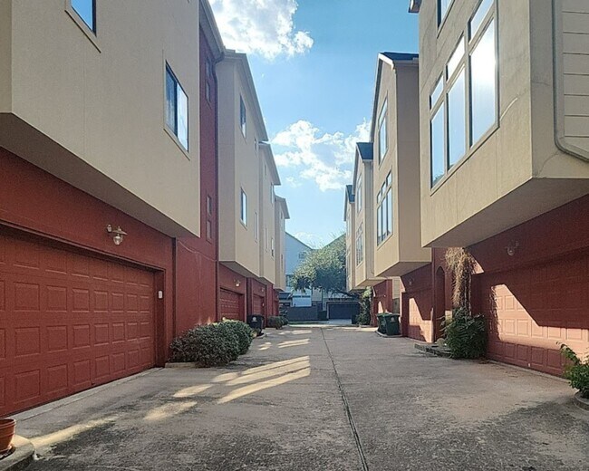 404 Parker St in Houston, TX - Building Photo - Building Photo