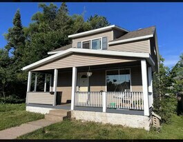 420 Silver St in Negaunee, MI - Building Photo