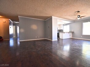 1536 Unionville Ln in Las Vegas, NV - Building Photo - Building Photo