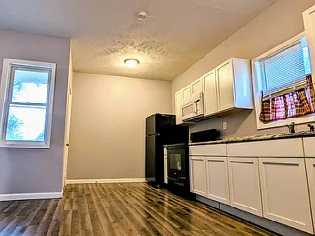 2519 Wirt St in Omaha, NE - Building Photo - Building Photo