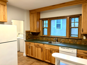 235-237 White St-Unit -2 in Belmont, MA - Building Photo - Building Photo