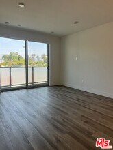 6535 Melrose Ave in Los Angeles, CA - Building Photo - Building Photo