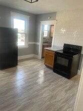 1528 Dixwell Ave in Hamden, CT - Building Photo - Building Photo