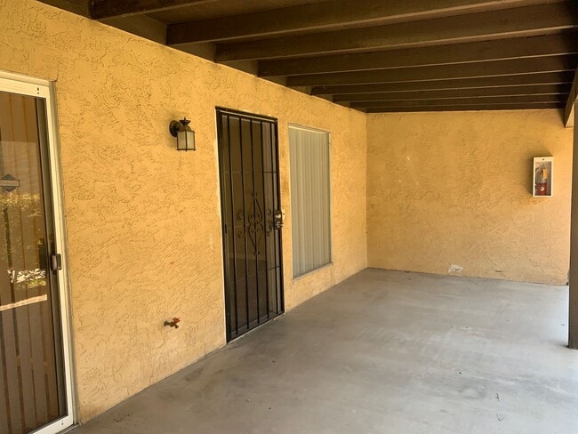 4401 Parkwood Ct in Bakersfield, CA - Building Photo - Building Photo