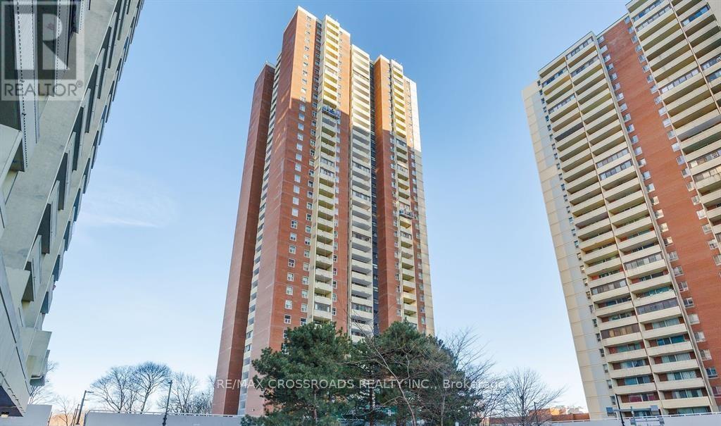 3-2403 Massey Square in Toronto, ON - Building Photo
