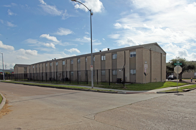 Garden City Apartments in Houston, TX - Building Photo - Building Photo