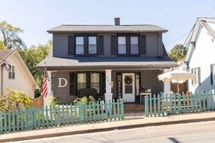 308 W Main St in Front Royal, VA - Building Photo