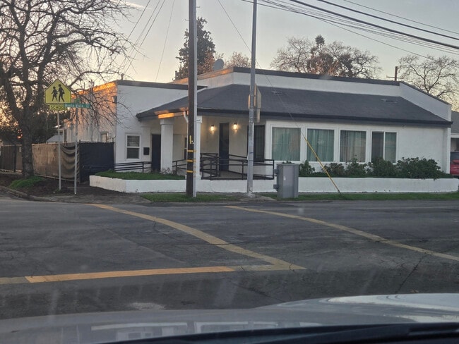 property at 1203 Buena Vista Ave