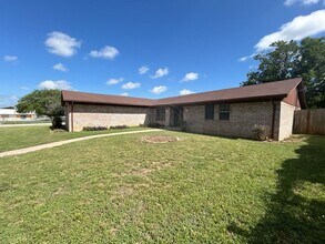2401 Mather Dr in Killeen, TX - Building Photo - Building Photo