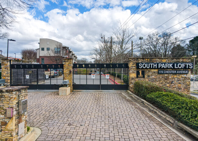 South Park Lofts in Atlanta, GA - Foto de edificio - Building Photo