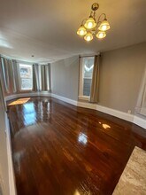 1070 54th St in Oakland, CA - Building Photo - Building Photo