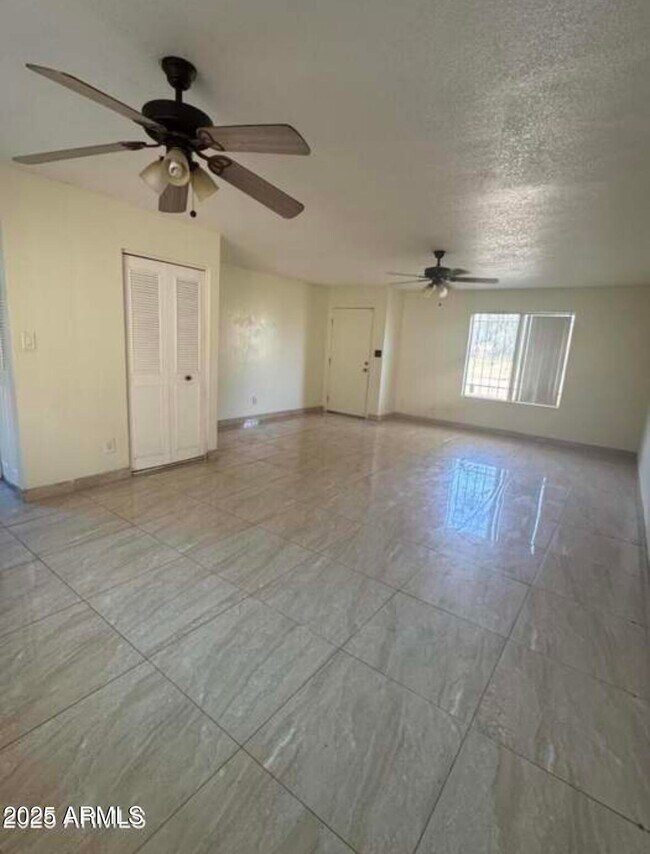 8110 N 31st Dr in Phoenix, AZ - Building Photo - Building Photo