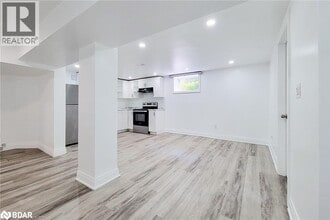 265 W 19th St in Hamilton, ON - Building Photo - Building Photo