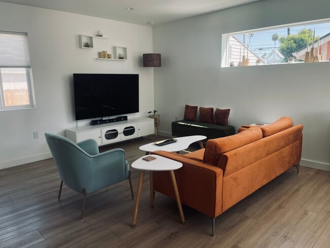 5323 Templeton St in Los Angeles, CA - Building Photo - Building Photo