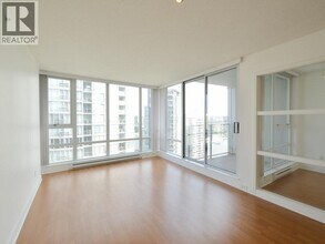 1495 Richards St in Vancouver, BC - Building Photo - Building Photo