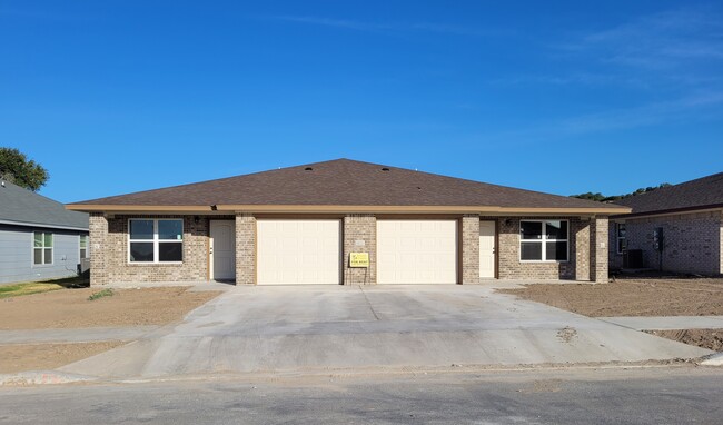 1822 Castroville Trl, Unit A photo'