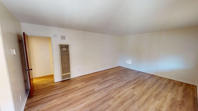 1030 Isabella Ave in Coronado, CA - Building Photo - Building Photo