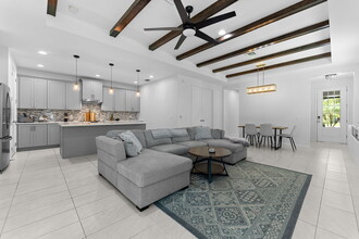 14162 Nautica Ct in Naples, FL - Building Photo - Building Photo