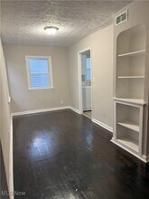 2315 Greenvale Rd in Cleveland, OH - Building Photo - Building Photo
