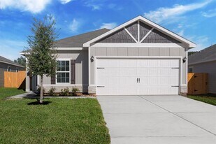 15435 Maple Ter Dr in Conroe, TX - Building Photo