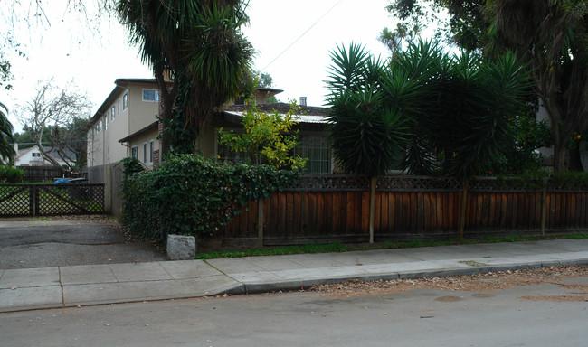 255 Mariposa Ave in Mountain View, CA - Building Photo - Building Photo