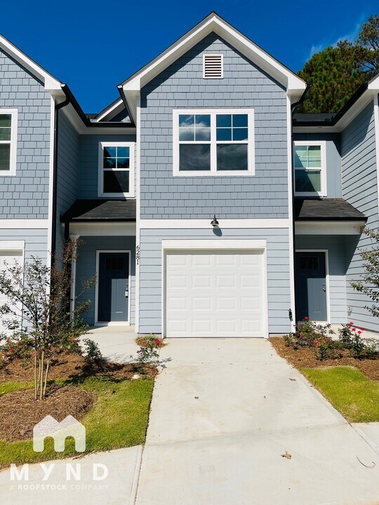 6281 Redan Square in Lithonia, GA - Building Photo