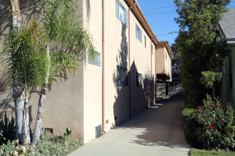 4128 Duquesne Ave in Culver City, CA - Foto de edificio - Building Photo