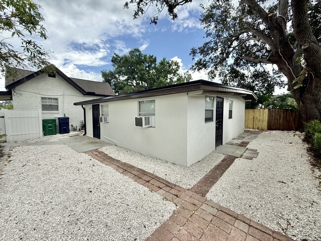 property at 3148 W Cordelia St