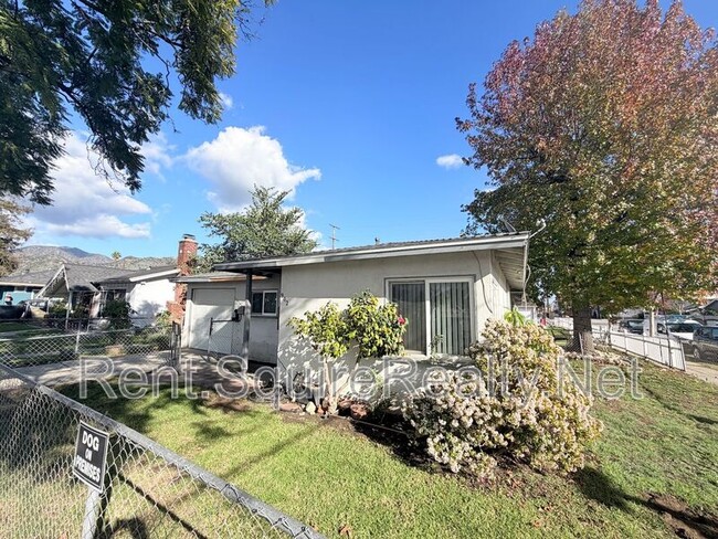 property at 902 N Angeleno Ave