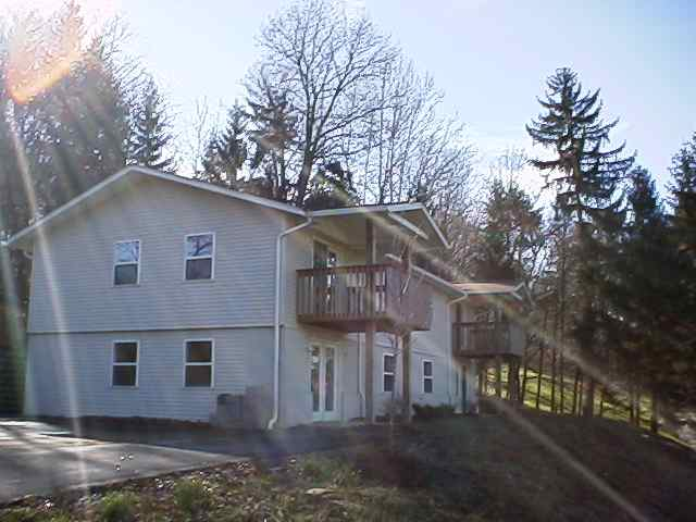 1444 Stewartstown Rd in Morgantown, WV - Building Photo