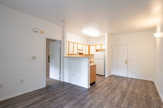 Bay View Vista in Vallejo, CA - Building Photo - Interior Photo